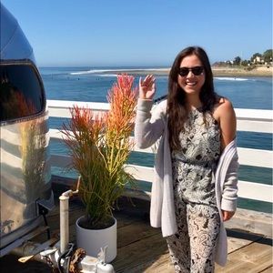 Meet your Posher, Caitlin